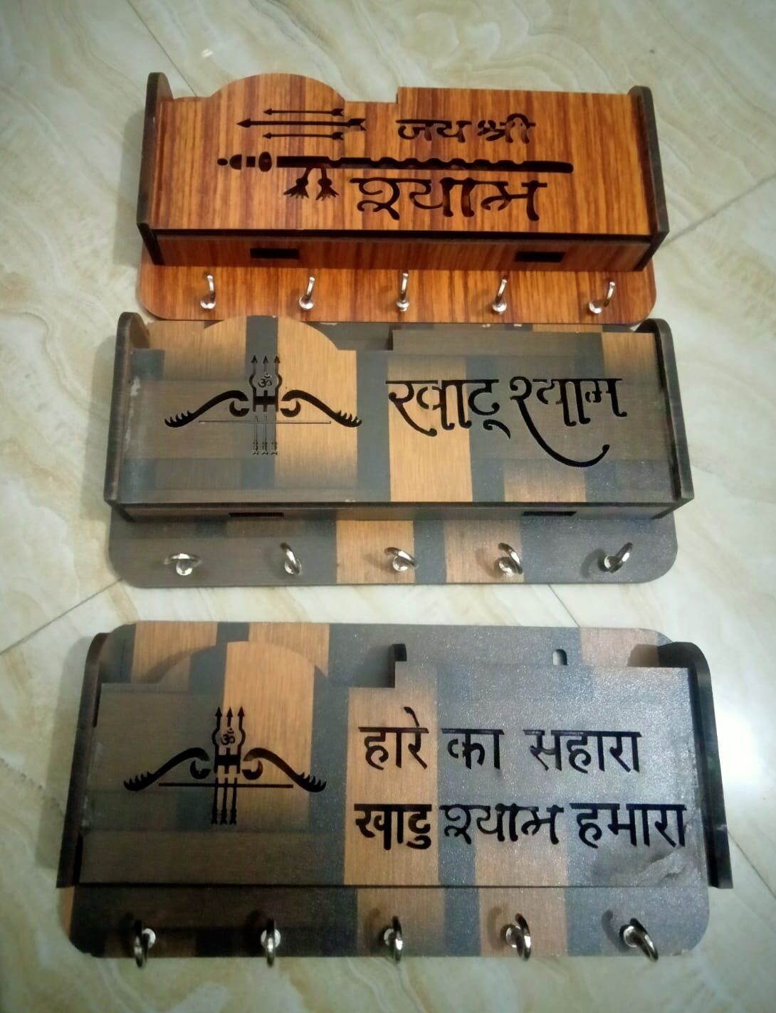 phone stand with key holder's